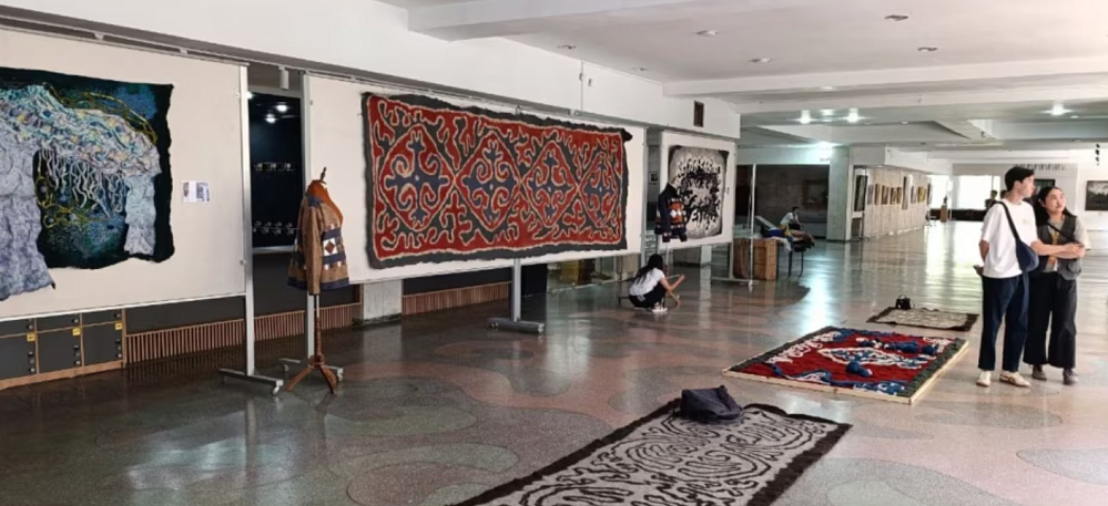 Этно дизайнды даңазалаган студенттер 24-Август, 2024