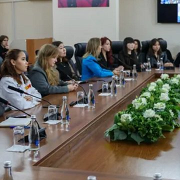 Бул жерде уникалдуу жаратылыш жана укмуштуудай адамдар бар