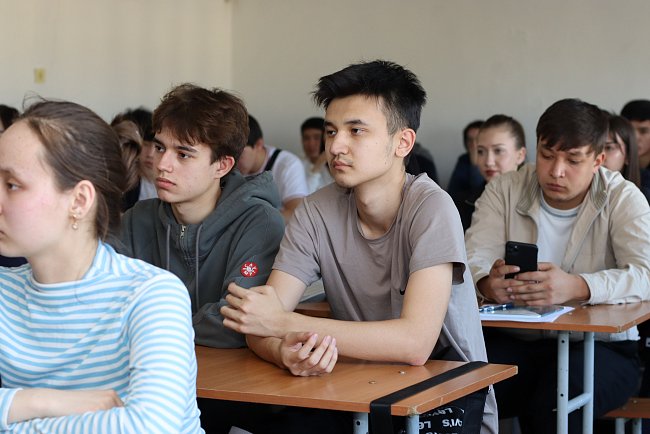 A guest lecture by a professor from the University of Ural State Law University was held at the Faculty of Law KRSU