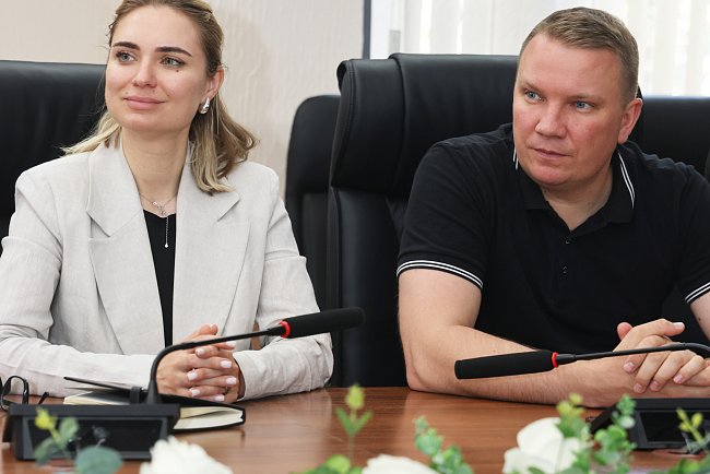 КРСУнун медициналык студенттери бир эле учурда эки өлкөдө жана төрт шаарда — студенттик медициналык отряддарынын эл аралык долбоорлоруна катышат.