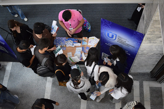 How an exhibition of Russian universities was held at KRSU — video