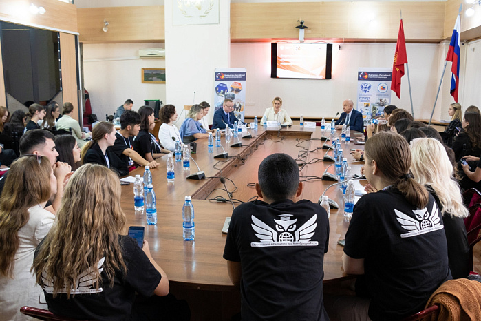 В КРСУ стартовал Кыргызско-Российский медиафорум