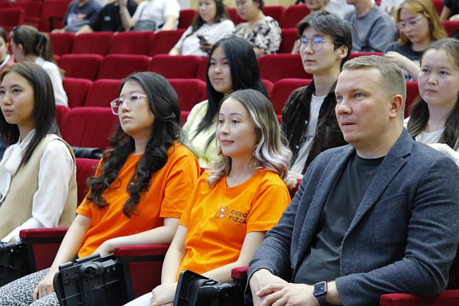 A job fair was held at KRSU: more than 30 companies presented career opportunities to students