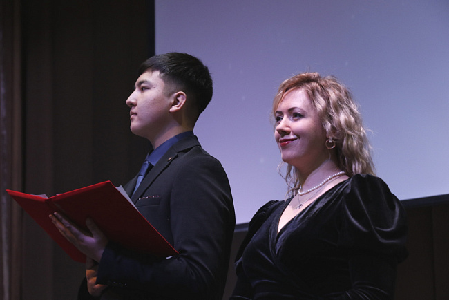 В КРСУ «отгремел» большой предновогодний концерт (фотогалерея)