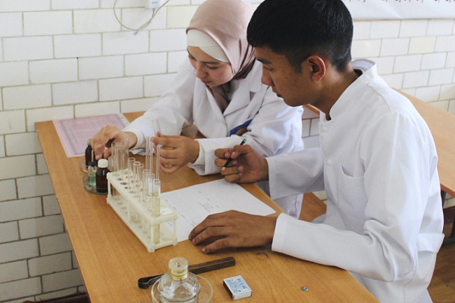 С Днем химика!