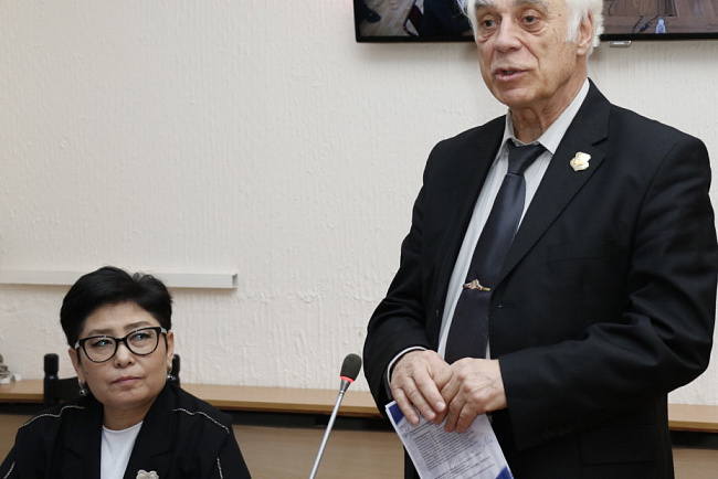 Хранители философского наследия