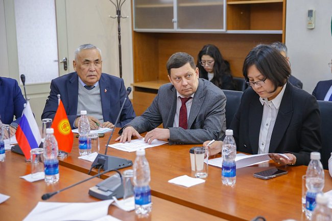 Кыргыз-Орус Славян университети жана OSOO «Alliance Алтын» 2024–2026-жылдарга кызматташуу боюнча Жол картасын түзүштү