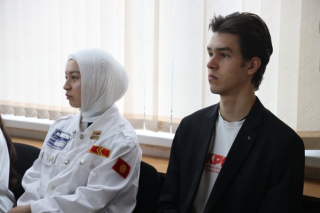 Olga Petrova highly appreciated the development of KRSU and student initiatives