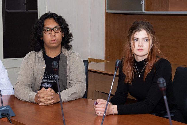 Advisor to the rector of KRSU Petr Bychkov met with the leaders of student government
