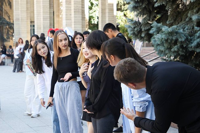 A meeting of first-year students with a trade union organization «Young» was held at KRSU