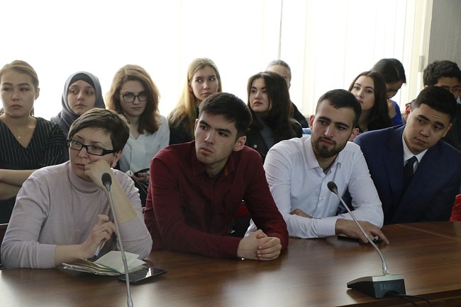 Форумдар, конференциялар, тегерек столдор. Ретроспективалык