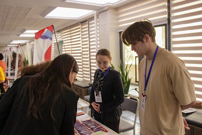 The second day of the exhibition is taking place in Bishkek «Education of Russia – 2026»