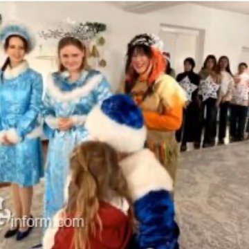 krsu.edu.kg Students of the Faculty of Medicine KRSU presented gifts for the pupils of the orphanage