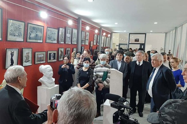 Sculptor Viktor Shestopal became Honorary Professor of KRSU