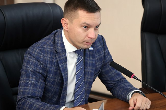 Ректор Сергей Волковдун төрагалыгы алдында КРСУда салттуу декандык жыйын өттү