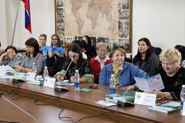 KRSU discussed the problems and prospects for the functioning of the Russian language in the CIS