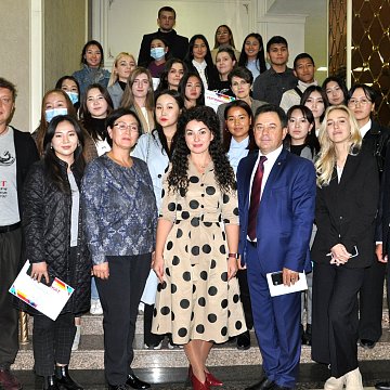 KRSU journalists learned how to become successful bloggers