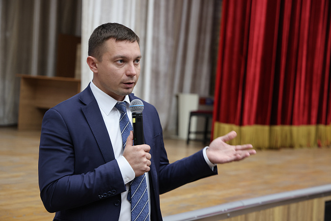 В КРСУ проходит рабочая сессия с участием эксперта «Сколково»