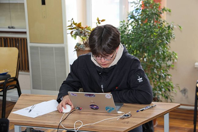 The country's strongest programmers gathered in KRSU for the championship finals
