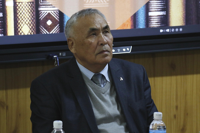 Библиотека ИРЯ КРСУ пополнилась более чем 300 книгами