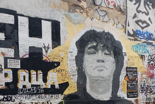 Студентки-филологи КРСУ приняли участие в Международном конкурсе ораторского мастерства и выразительного чтения в РУДН