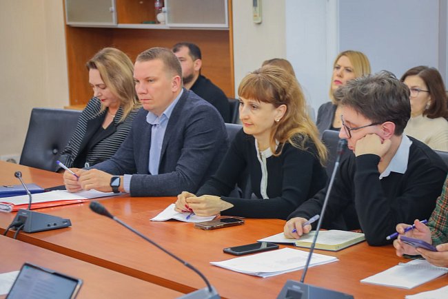 At KRSU, a meeting was held between Acting Rector Sergei Volkov and deans and heads of departments