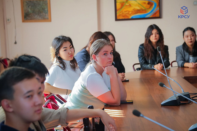 В КРСУ прошел конкурс эссе для студентов кафедры МО и политологии
