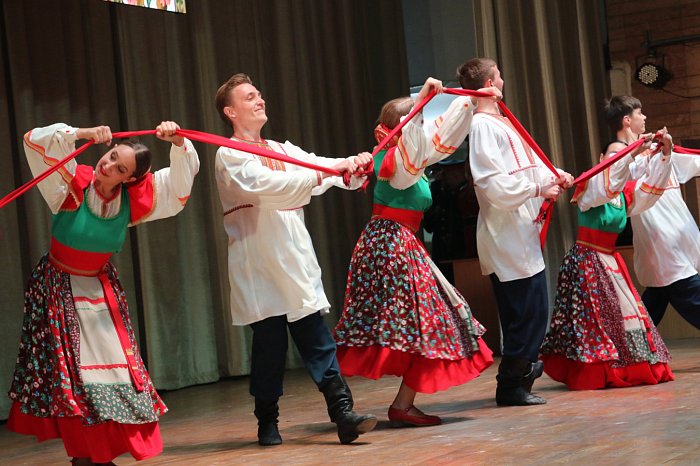 A festive concert of the Song and Dance Ensemble of the Central Military District was held at KRSU