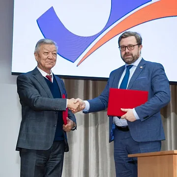An agreement was signed between KRSU and the National Academy of Sciences of the Kyrgyz Republic