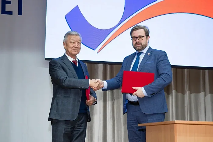An agreement was signed between KRSU and the National Academy of Sciences of the Kyrgyz Republic