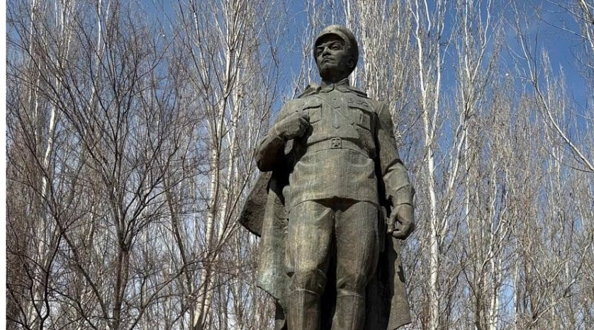 KRSU initiates the restoration of the monument to Ivan Panfilov in honor of the 80th anniversary of the Victory
