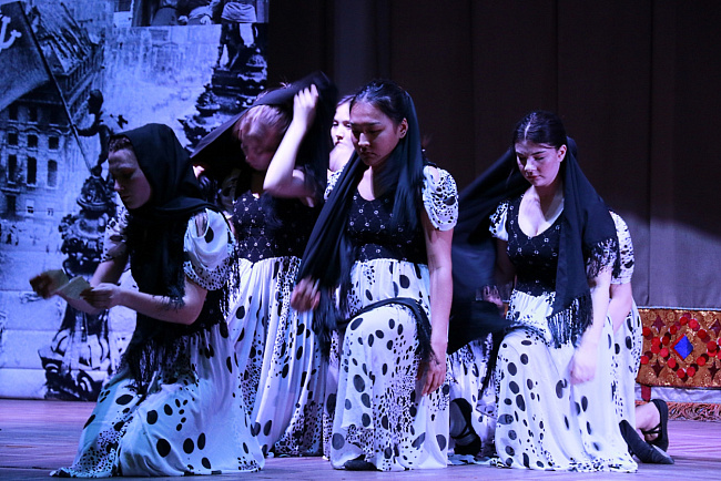 «Мы будем чтить Ваш подвиг вечно…»