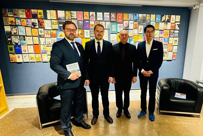 Deputy Head of the Ministry of Education and Science of the Russian Federation Konstantin Mogilevsky visited the house-museum of Chingiz Aitmatov