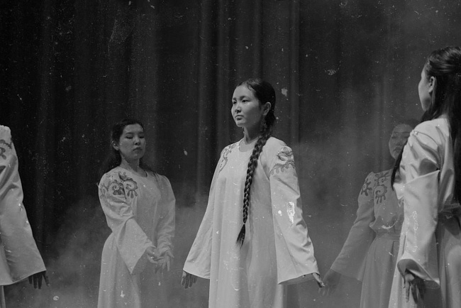 Студенты КРСУ представят спектакль о героизме женщин Кыргызстана на всероссийском конкурсе «Без срока давности»