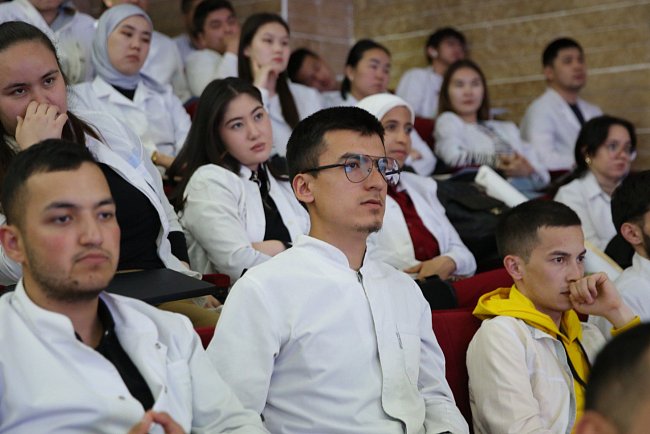 Academician Yuri Belenkov at KRSU: the meeting with the world authority in cardiology became a landmark event for medicine in Kyrgyzstan