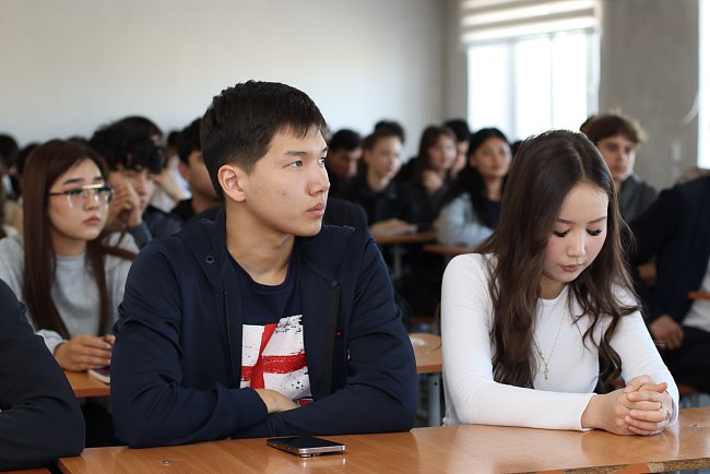 A guest lecture by a professor from the University of Ural State Law University was held at the Faculty of Law KRSU