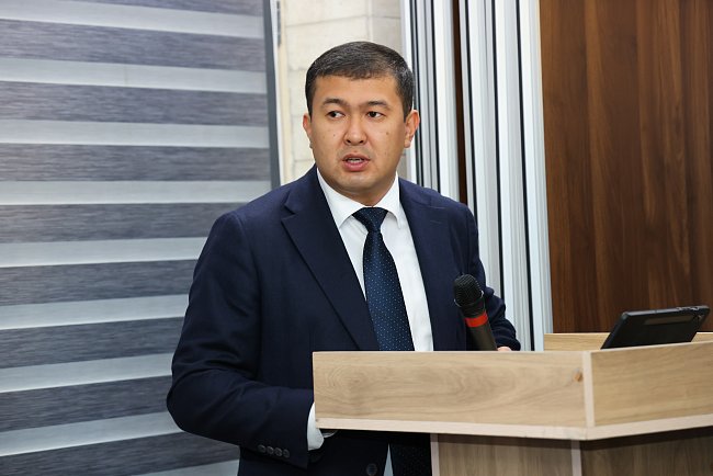 КРСУда атомдук энергетиканын келечеги боюнча жаштардын улуттук диалогу өттү