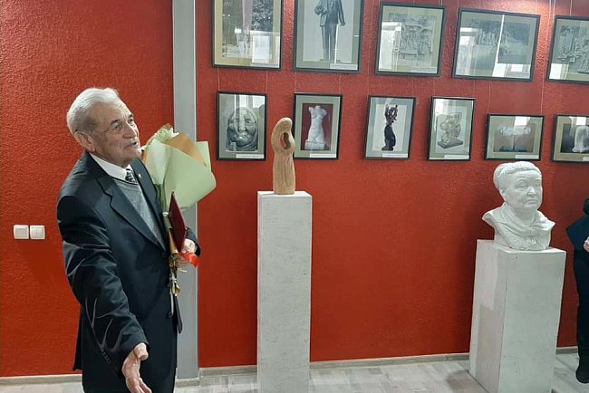 Sculptor Viktor Shestopal became Honorary Professor of KRSU