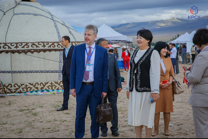 На Иссык-Куле открылась ярмарка инновационных решений в сфере образования КР и РФ