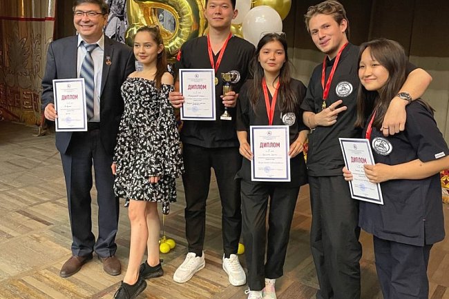 The KRSU «Natus Vincere» team won the Morphology Olympiad «Medicine without Borders»