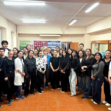 Medical students discussed AI in healthcare in English