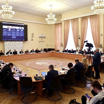 Actingrector of KRSU Denis Fomin-Nilov spoke about the role and significance of socio-humanitarian knowledge and the need for humanitarian cooperation between universities in the CIS countries