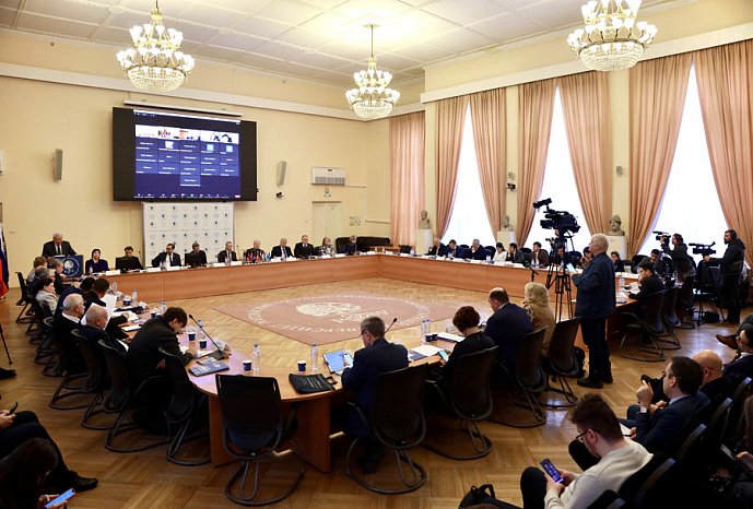 Actingrector of KRSU Denis Fomin-Nilov spoke about the role and significance of socio-humanitarian knowledge and the need for humanitarian cooperation between universities in the CIS countries