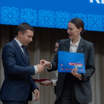 КРСУ жана Орусиянын "Прометей" аскердик байланыш түйүнүнүн балдары автобустарды алышты