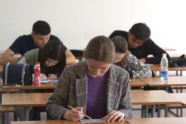 Битва умов: на гуманитарном факультете прошла олимпиада по логике