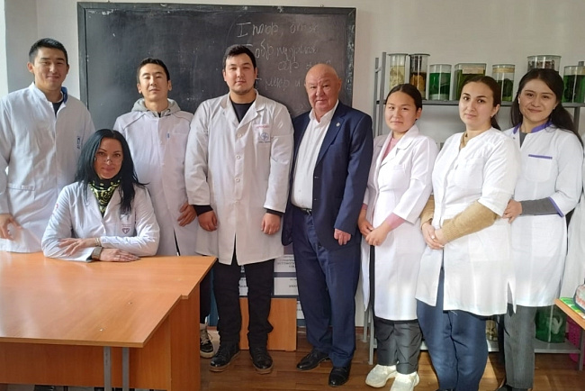 ПРИГЛАШЕННЫЙ ПРОФЕССОР
