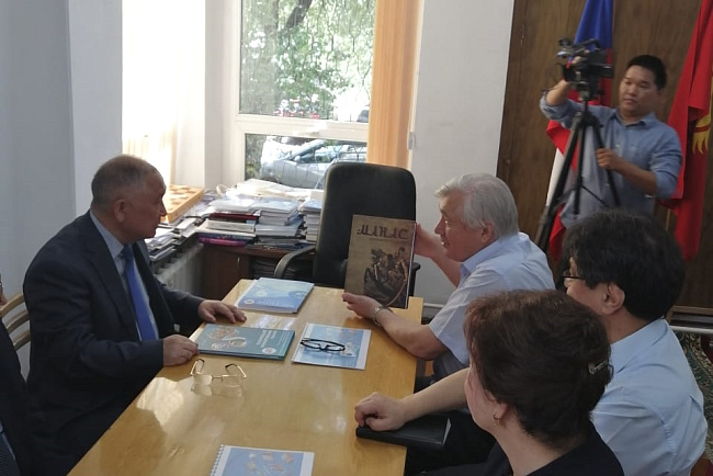 КРСУ будет сотрудничать с «Кыргызиндустрией»