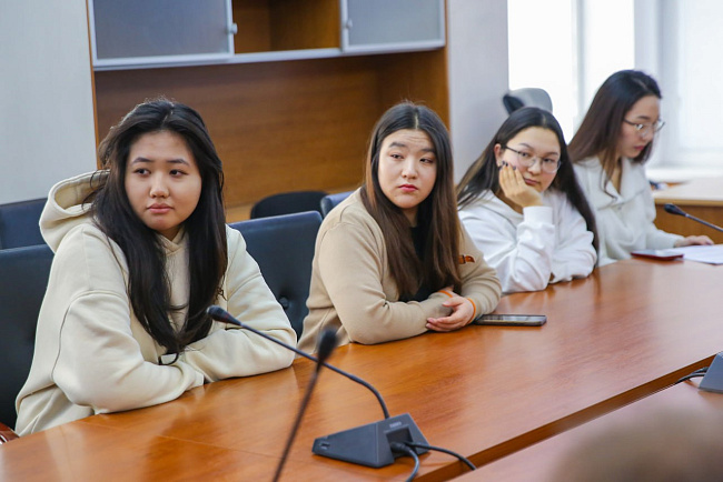 Студенты КРСУ провели маркетинговое исследование базы отдыха "Жаштык" на Иссык-Куле