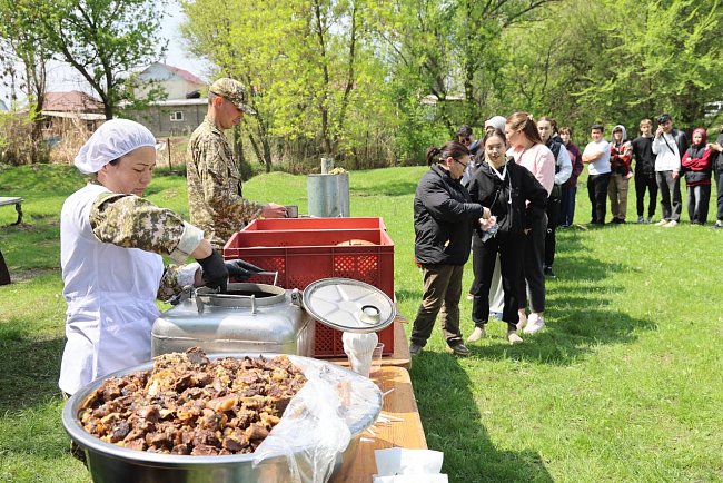 In the Chui region, a cleanup day was held at the monument to Ivan Panfilov