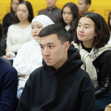 What Bishkek students learned from experienced radio journalists from Russia
